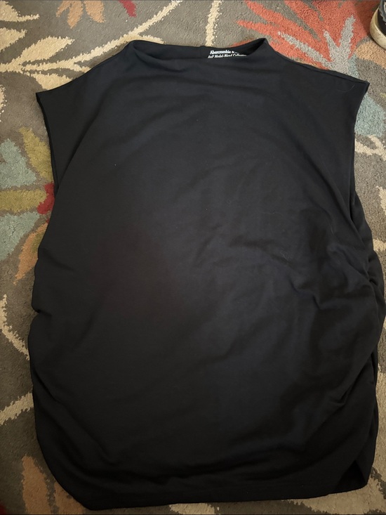 Abercrombie & Fitch Tops - Abercrombie & Fitch Solid Black Sleeveless Tunic